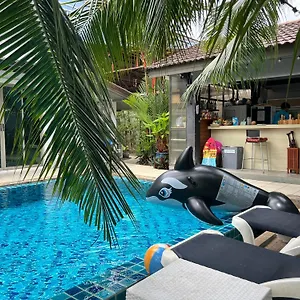 The Snug Airportel - Phuket Airport Pensjonat